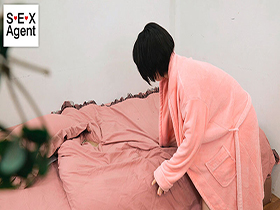 据え置きカメラの前でオナニーしたらおもらししちゃった女達　サンプル画像04